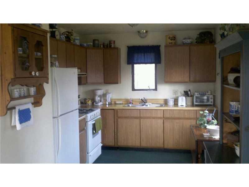 204 Ralston Road Sarver, PA 16055 - Photo 8 of 18 Kitchen.