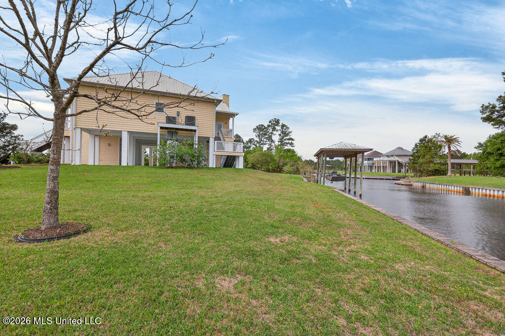 138 Hanakealoha Place Diamondhead, MS 39525 - Photo 43 of 46 138HanakealohaPlace-55