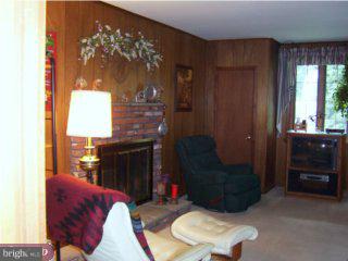 224 Kent Road Warminster, PA 18974 - Photo 4 of 5 Gallery Image 4