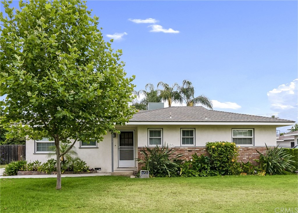 5714 Northview Place Riverside, CA 92506 - Photo 1 of 1 5714 Northview Place in Riverside, just one street over from the "Wood Streets". FOUR-car garage and POOL!!!