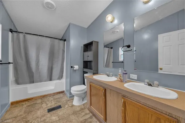 $222,900 | 760 Townview Street, West Jefferson, NC 28694