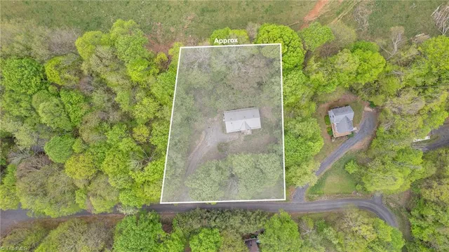 $222,900 | 760 Townview Street, West Jefferson, NC 28694