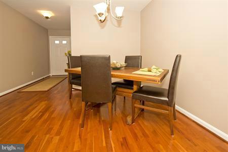 11288 Harbor Court, Unit 1288 Reston, VA 20191 - Photo 8 of 29 Dining Room