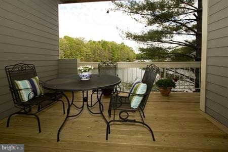 11288 Harbor Court, Unit 1288 Reston, VA 20191 - Photo 9 of 29 Balcony