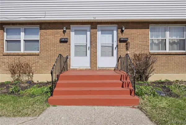 $288,000 | 54 Creekside Drive, Cheektowaga, NY 14227