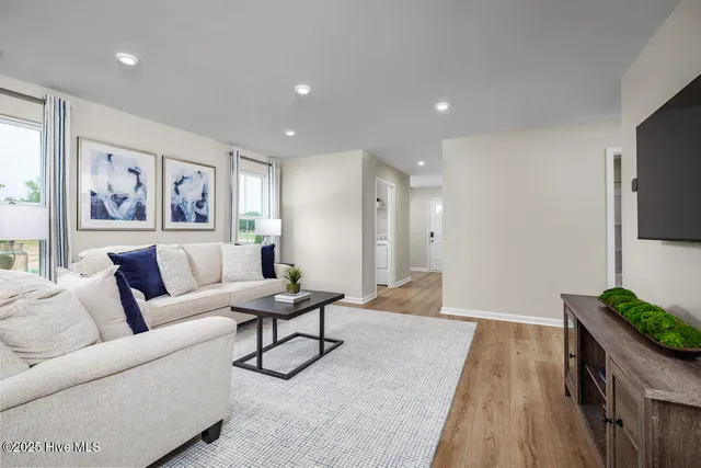 $284,990 | 532 Bell Creek Avenue Northeast, Winnabow, NC 28479