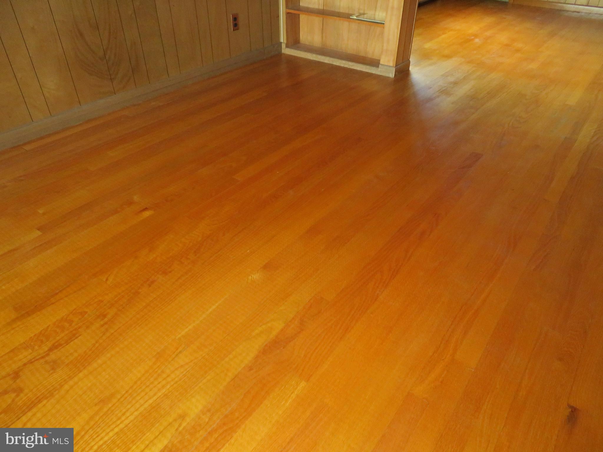 912 Frog Mortar Road Baltimore, MD 21220 - Photo 12 of 22 Hardwood floors throughout - Excellent condition