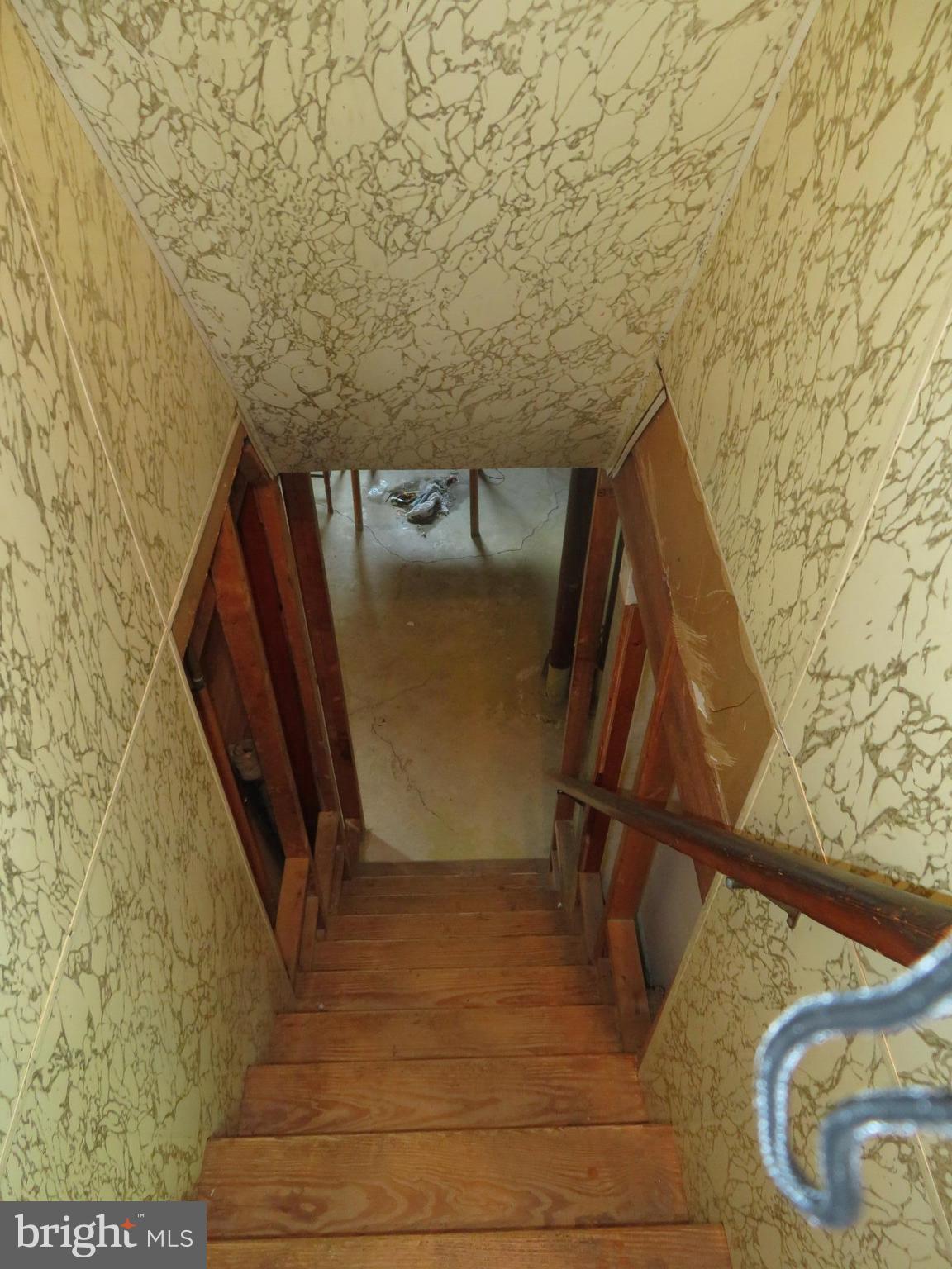 912 Frog Mortar Road Baltimore, MD 21220 - Photo 13 of 22 Interior (General)