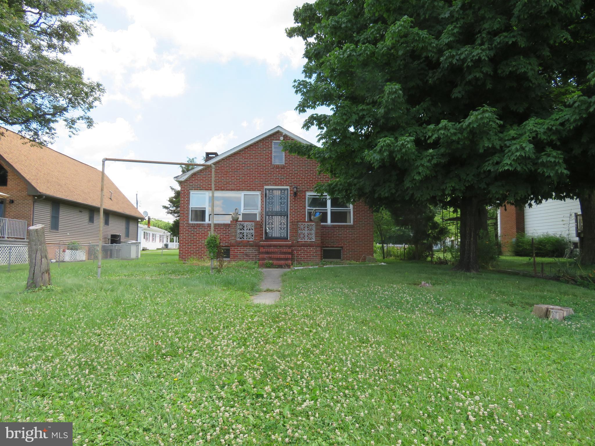 912 Frog Mortar Road Baltimore, MD 21220 - Photo 3 of 22 All brick home!