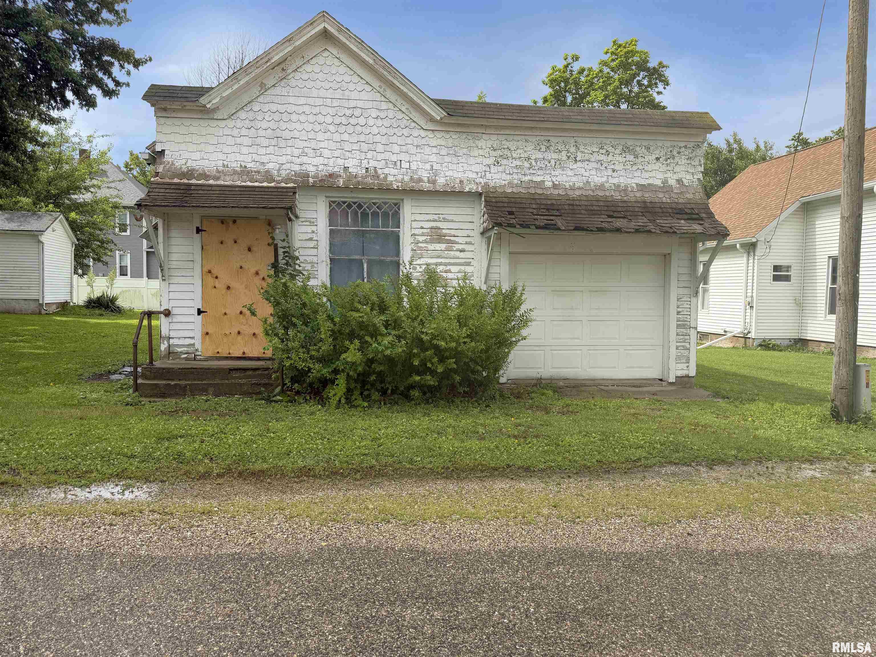 107 East Market Street Table Grove, IL 61482 - Photo 2 of 26