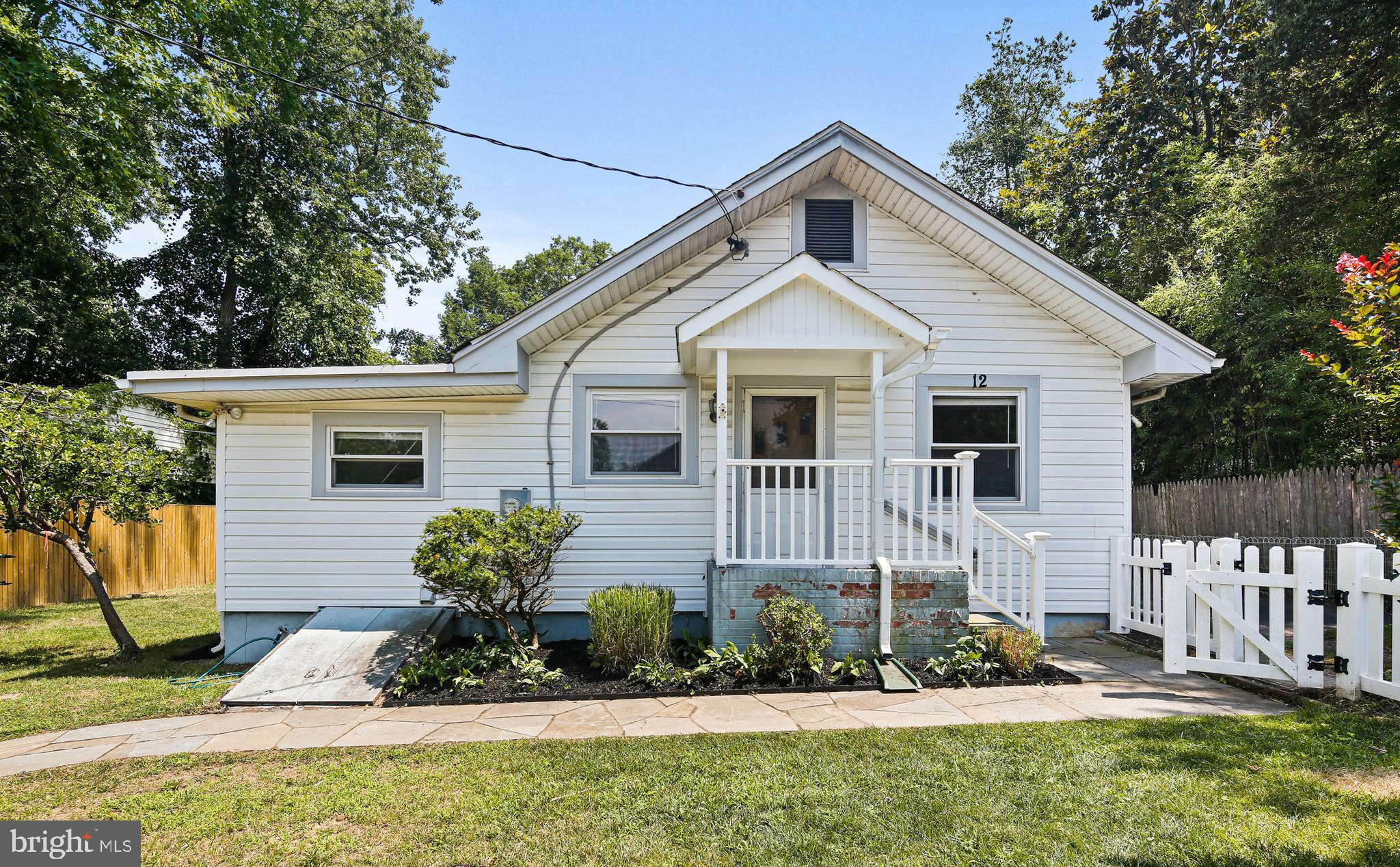 WaterAccess Community! 3 Bedroom, 2  Bath Home!