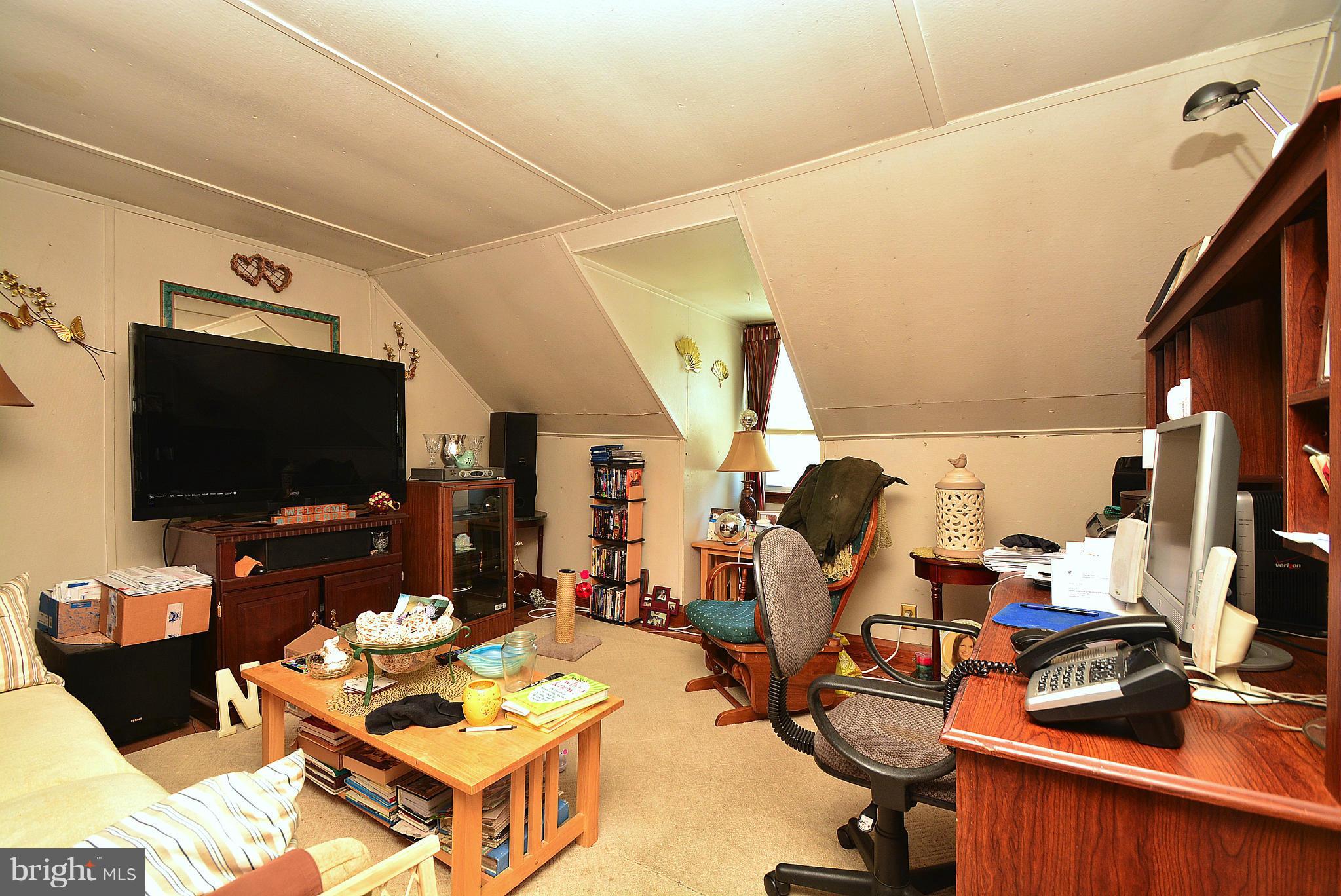 113 Rigdon Road Aberdeen, MD 21001 - Photo 7 of 18 Living Room
