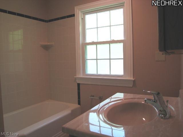 4855 Middledale Road Lyndhurst, OH 44124 - Photo 16 of 23