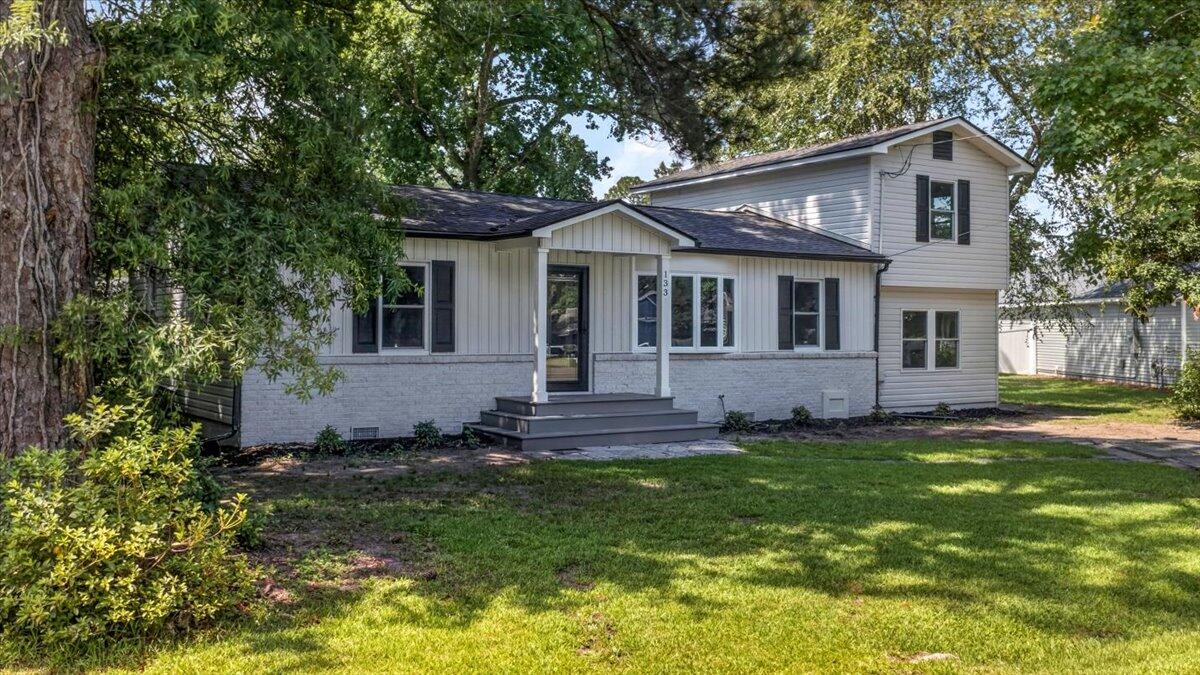 133 County Rd S-18-409 Summerville, SC 29483 - Photo 1 of 25 133 Stephanie Circle