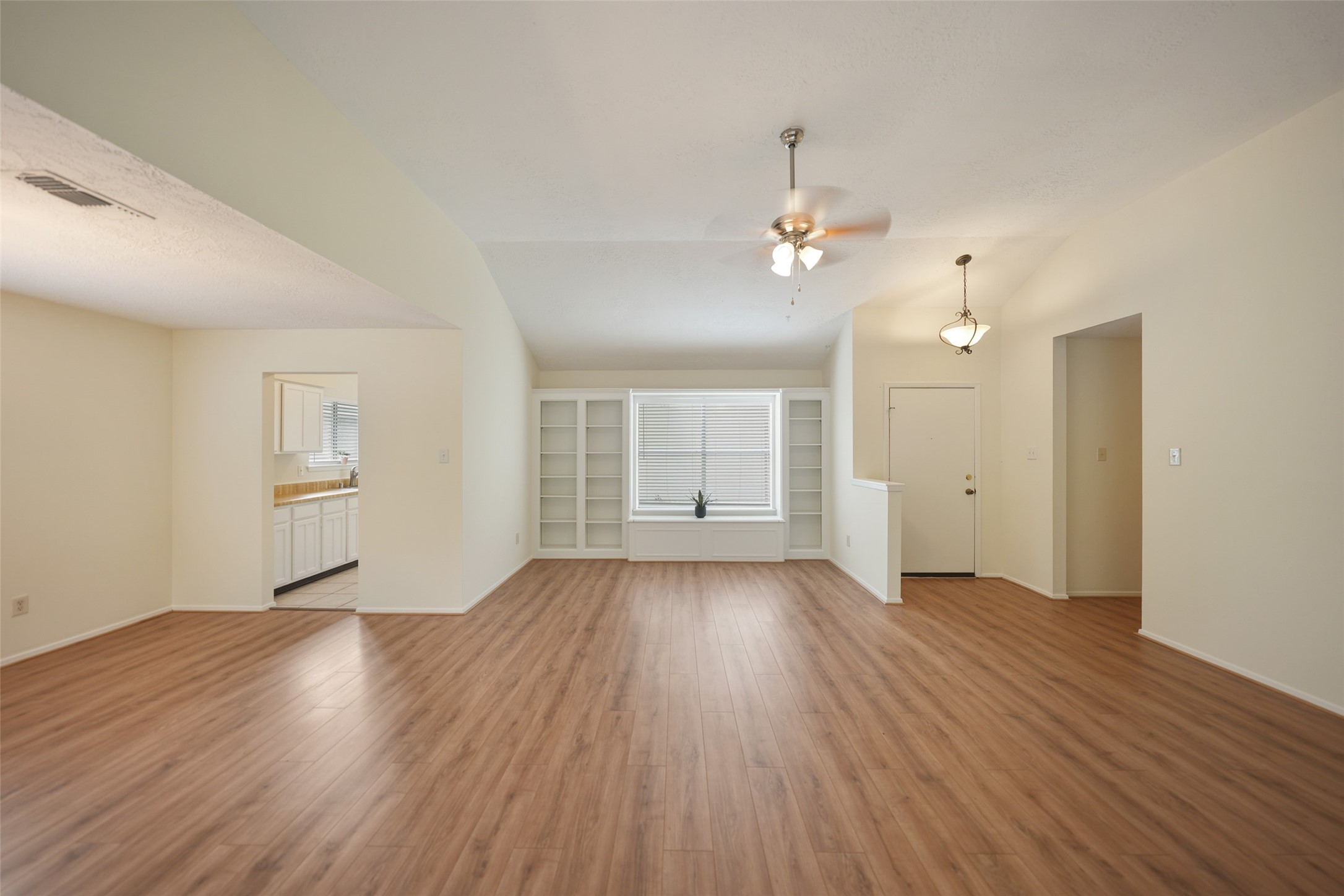 21503 Bridgepoint Lane Spring, TX 77388 - Photo 17 of 36
