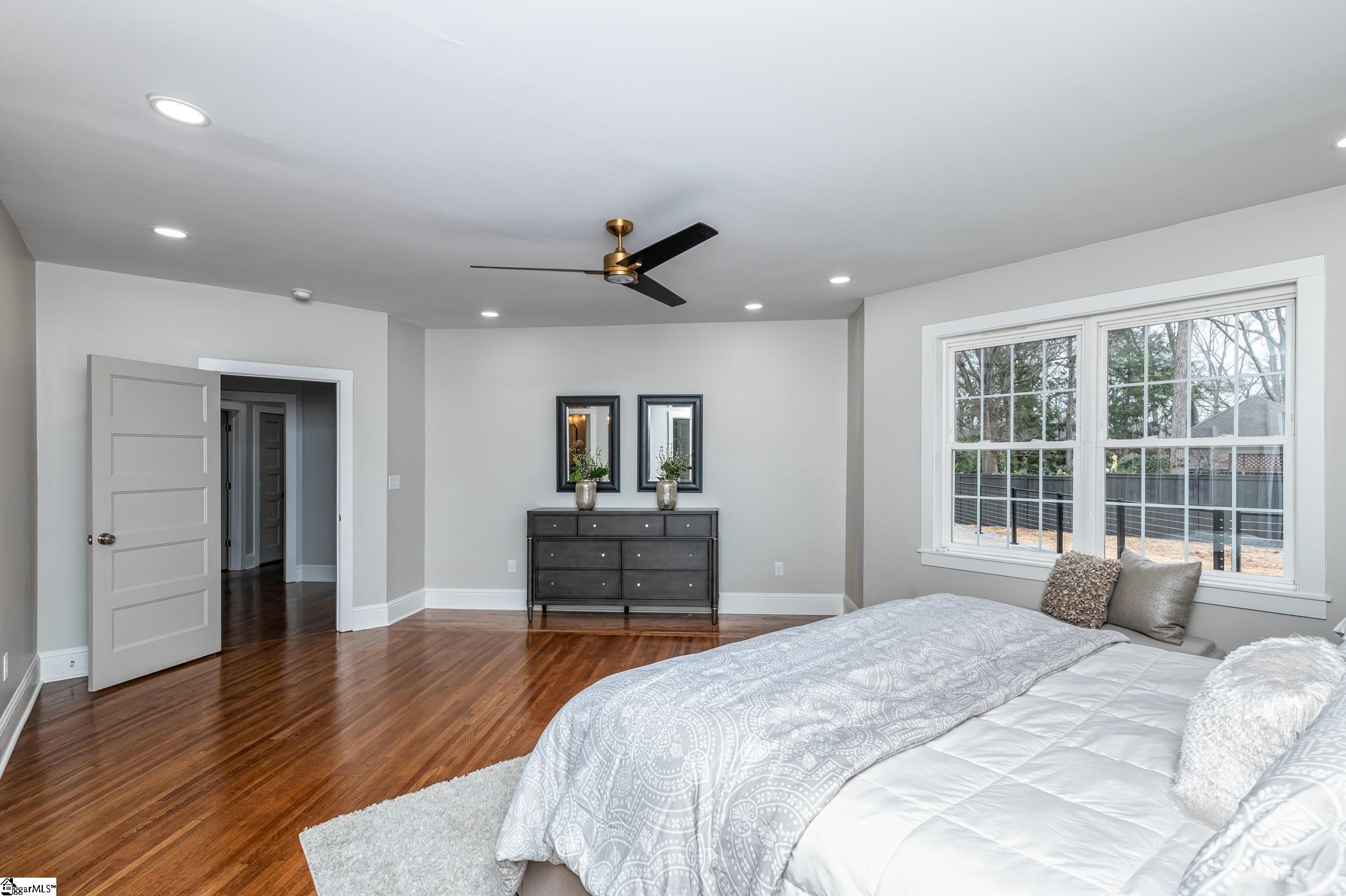 404 West Faris Road Greenville, SC 29605 - Photo 12 of 36 Gallery Image 12