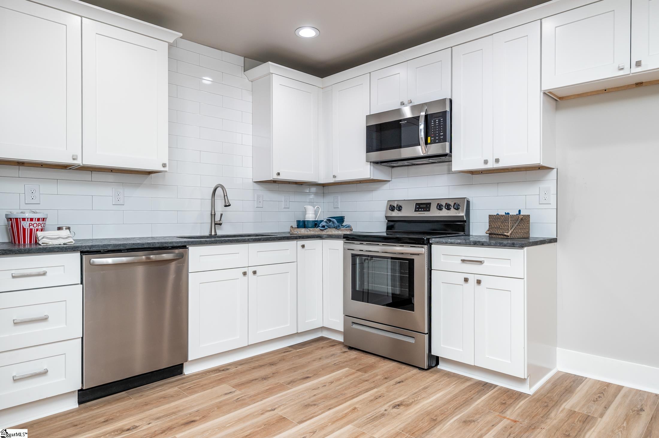 404 West Faris Road Greenville, SC 29605 - Photo 26 of 36 Gallery Image 26