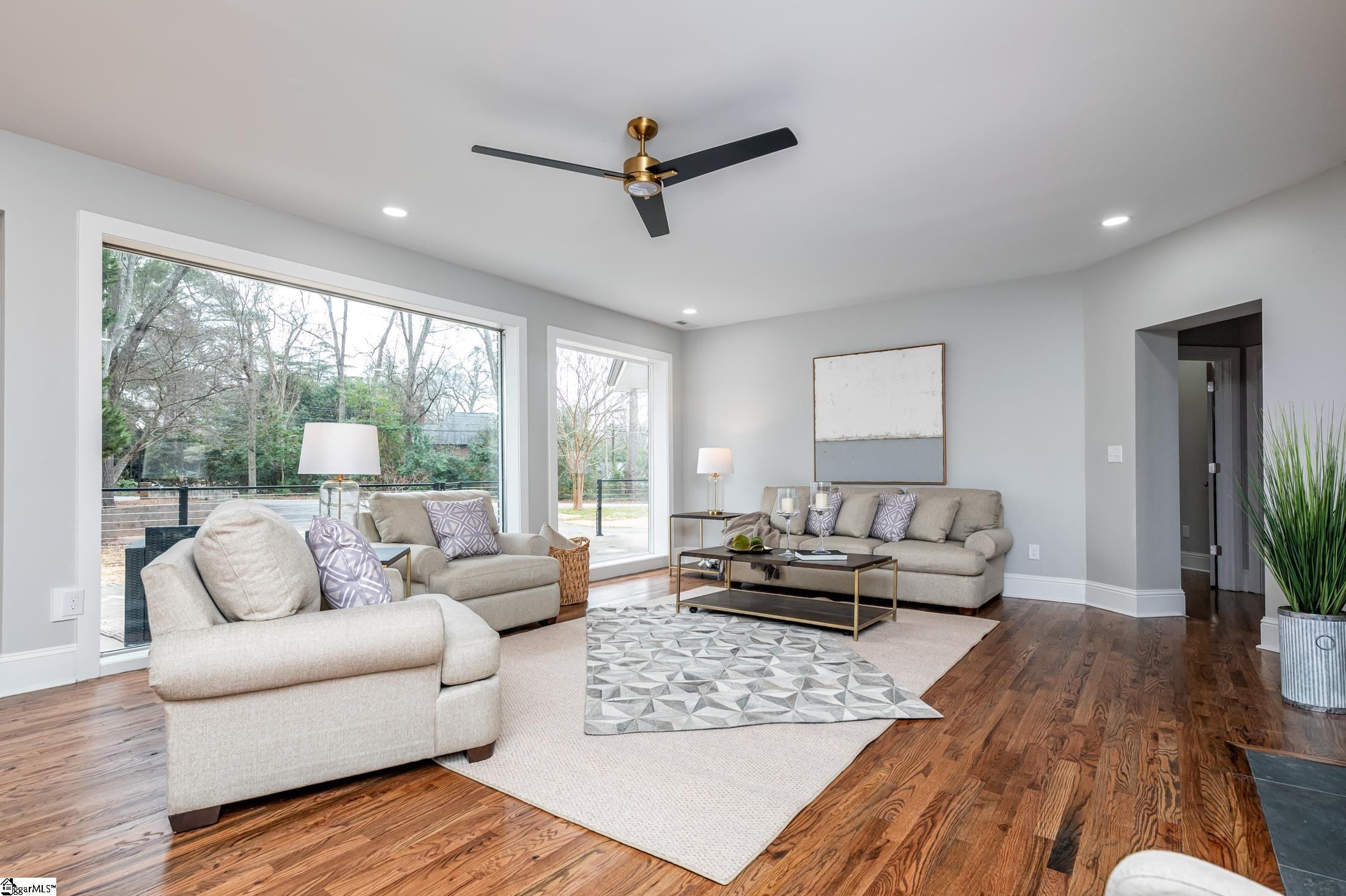 404 West Faris Road Greenville, SC 29605 - Photo 3 of 36 Gallery Image 3