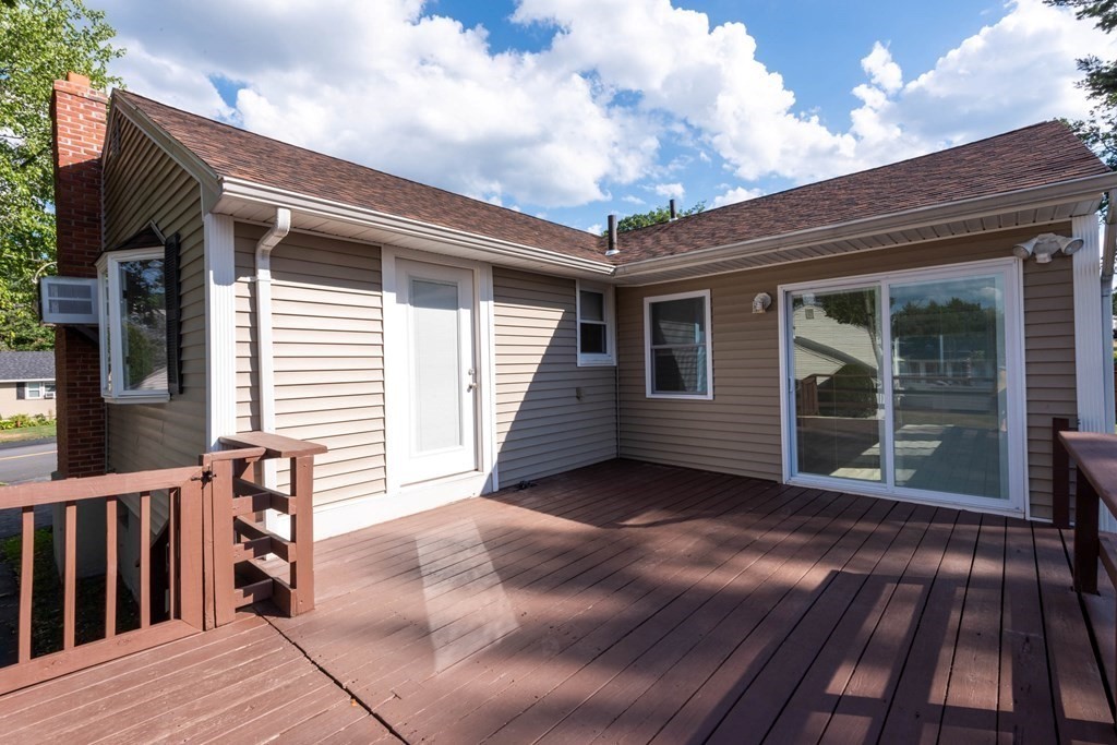 17 Herrick Road Peabody, MA 01960 - Photo 6 of 38 Gallery Image 6