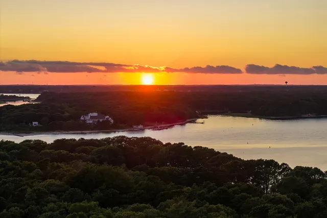 $7,950,000 | 850 Sea View Avenue, Osterville, MA 02655