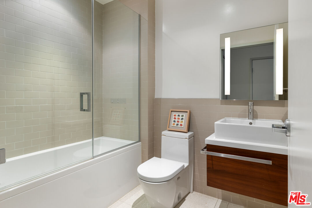 6735 Yucca Street, Unit 508 Los Angeles, CA 90028 - Photo 14 of 26