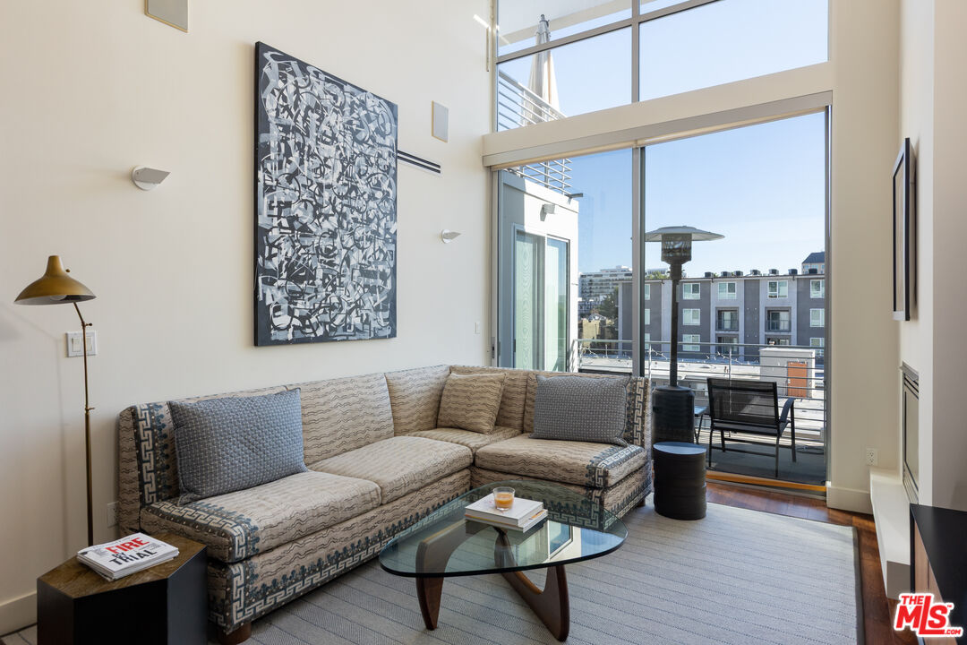 6735 Yucca Street, Unit 508 Los Angeles, CA 90028 - Photo 7 of 26