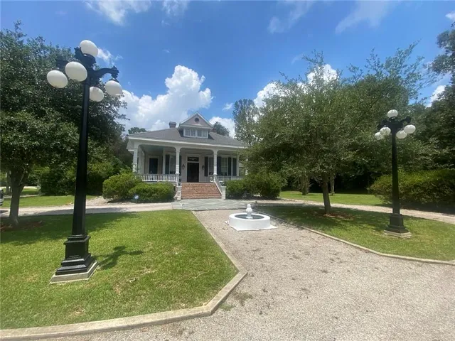$1,890,000 | 73279 Military Road, Covington, LA 70435