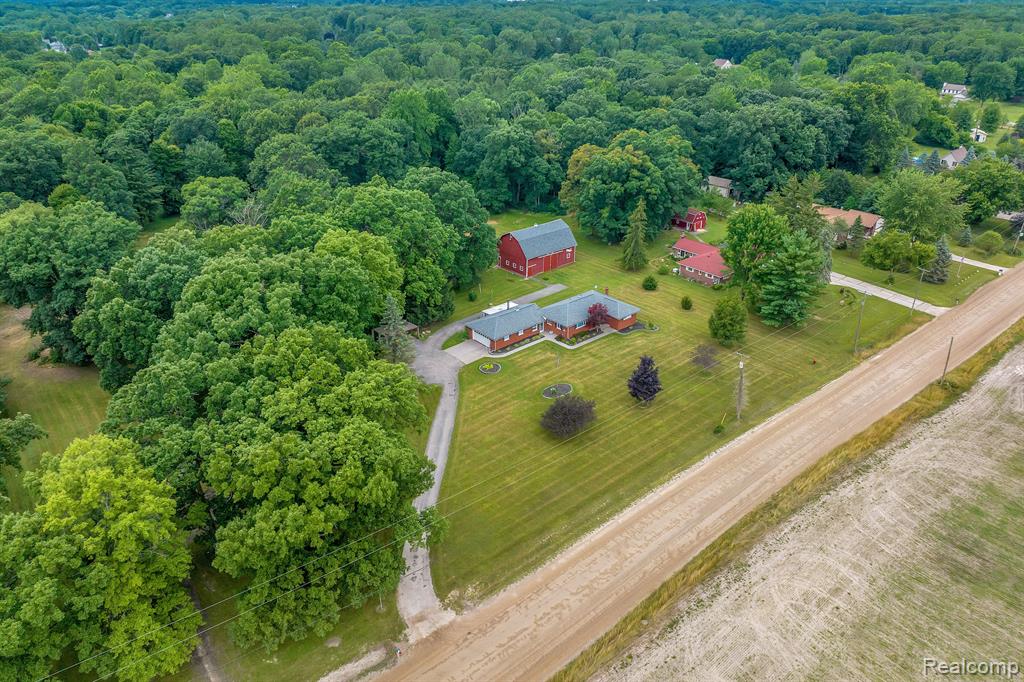 26400 Romine Road New Boston, MI 48164 - Photo 33 of 42 Gallery Image 33