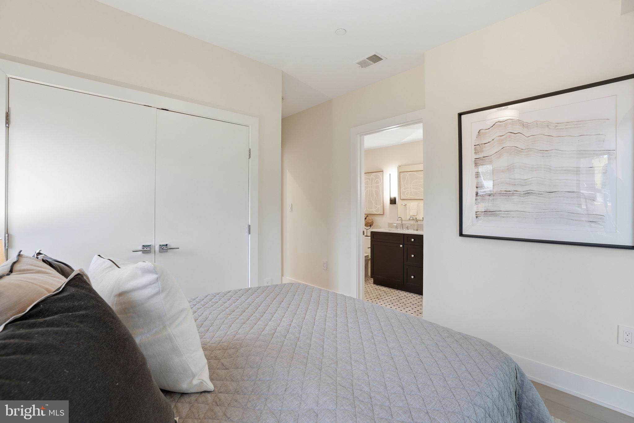 2642 39th Street Northwest, Unit 6 Washington, DC 20007 - Photo 18 of 25