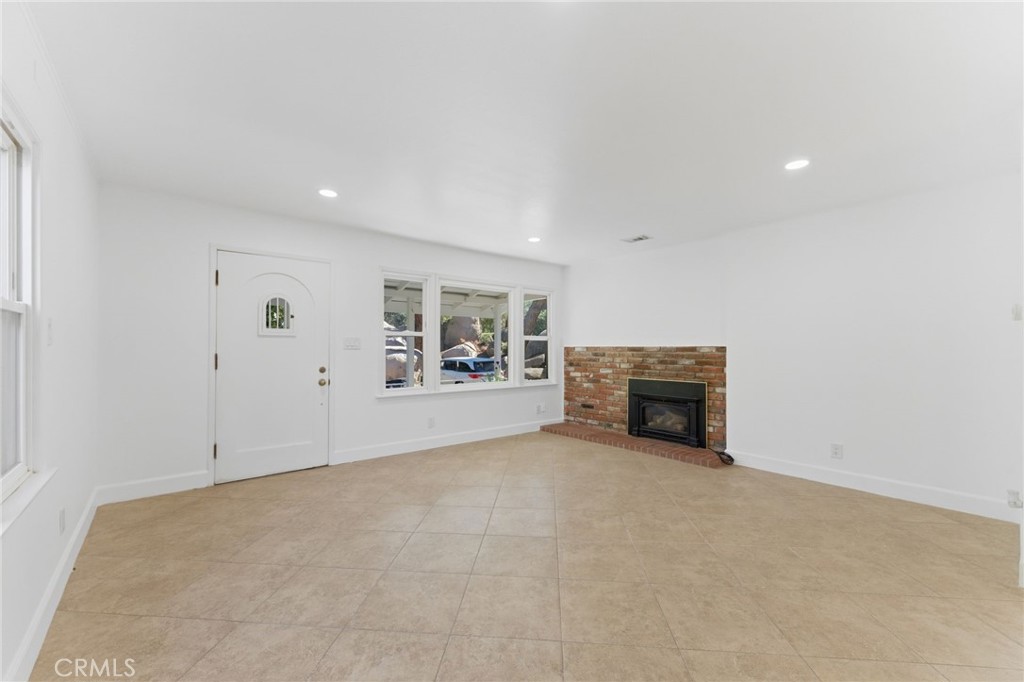 20095 Gustin Road Perris, CA 92570 - Photo 4 of 51