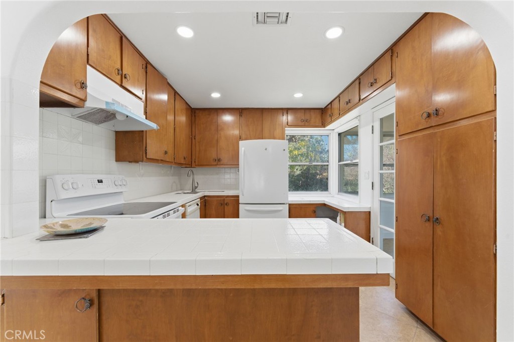 20095 Gustin Road Perris, CA 92570 - Photo 6 of 51