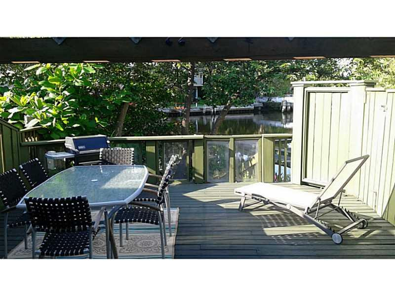 2004 Riverside Place, Unit 1 Wilton Manors, FL 33305 - Photo 1 of 20 Patio/Deck