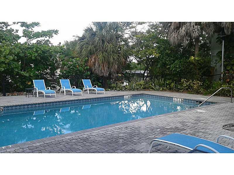 2004 Riverside Place, Unit 1 Wilton Manors, FL 33305 - Photo 19 of 20 Pool