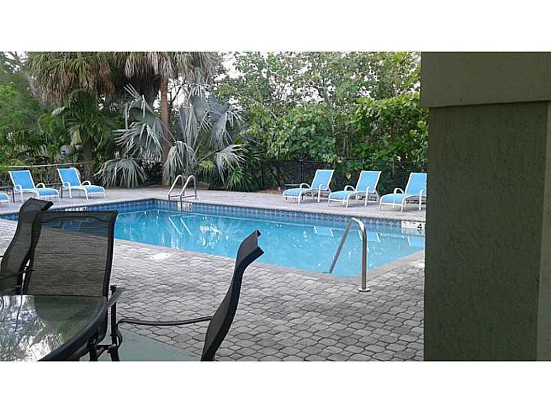 2004 Riverside Place, Unit 1 Wilton Manors, FL 33305 - Photo 20 of 20 Pool