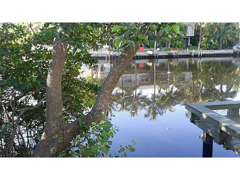 2004 Riverside Place, Unit 1 Wilton Manors, FL 33305 - Photo 3 of 20 Waterfront/Dock/Pier