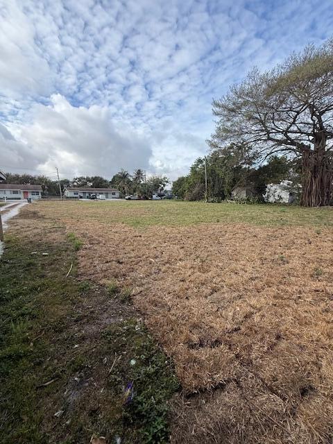 4583 Diekhans Road West Palm Beach, FL 33417 - Photo 6 of 6 a view of lake
