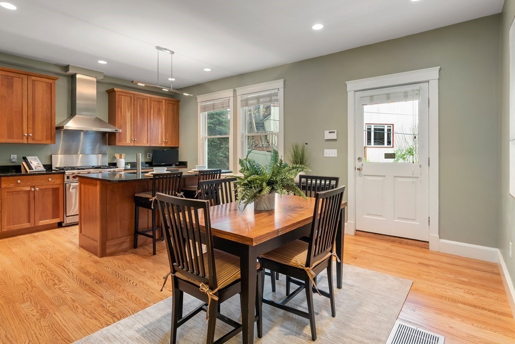 123 Kilsyth Road, Unit 1 Boston, MA 02135 - Photo 5 of 28