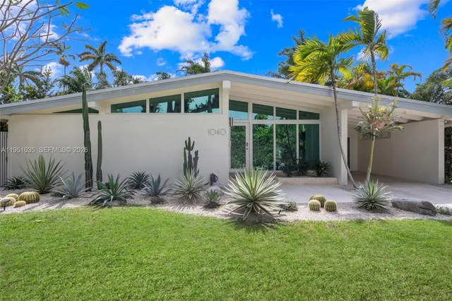 $1,395,000 | 1040 Northeast 85th Street, Miami, FL 33138