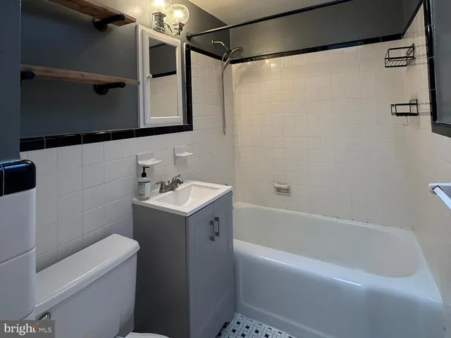 $2,600 | 218 Cedar Avenue, Conshohocken, PA 19428