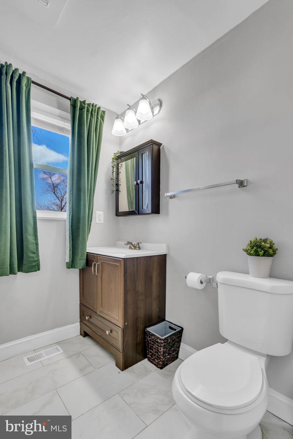 11814 Idlewood Road Silver Spring, MD 20906 - Photo 7 of 51