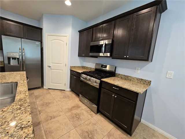 $2,000 | 9213 Black Diamond Street, Las Vegas, NV 89178