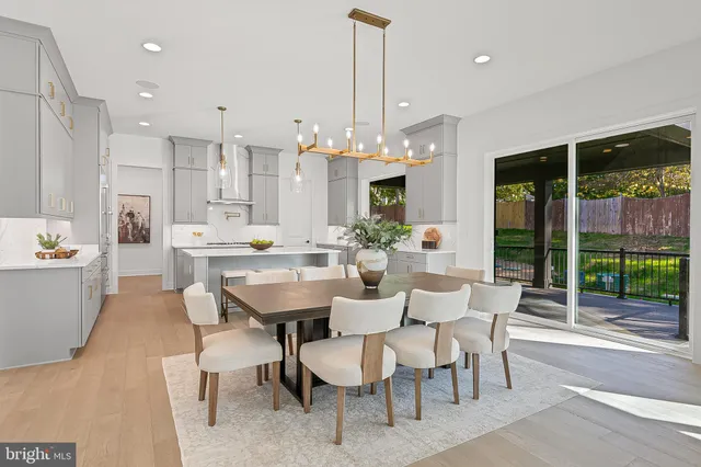a view of a dining room and livingroom view