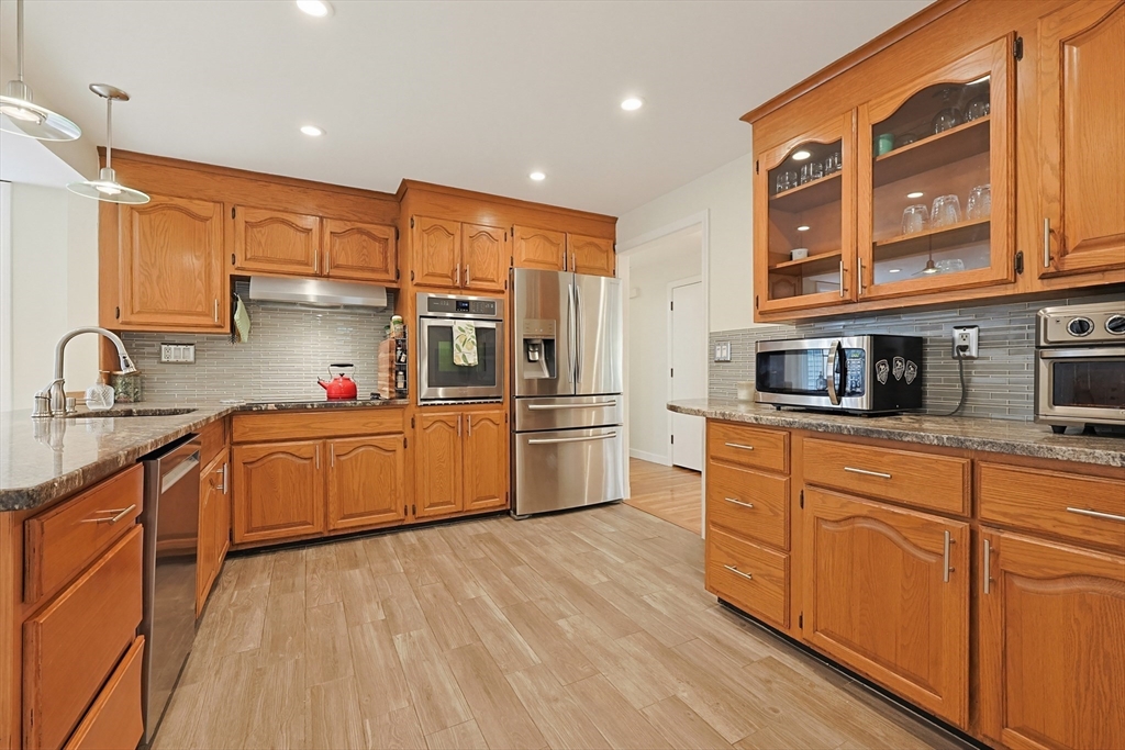 11 Malvern Road Norwood, MA 02062 - Photo 16 of 42 Gallery Image 16