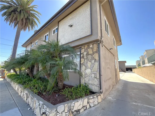 $1,695 | 4750 West Broadway, Unit I, Hawthorne, CA 90250