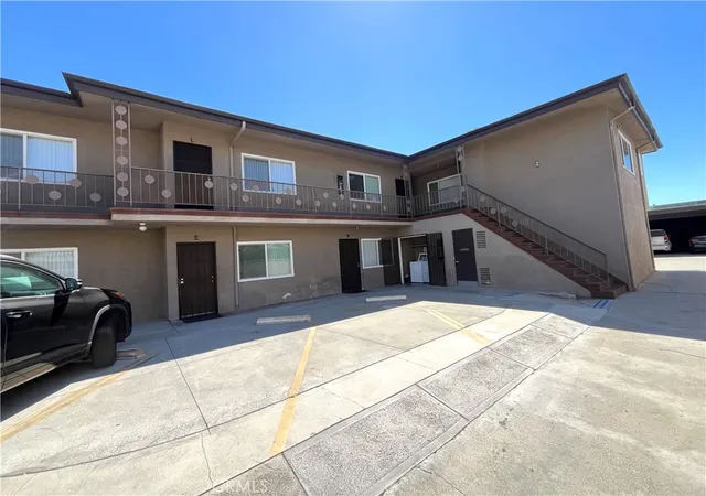 a house view with a outdoor space