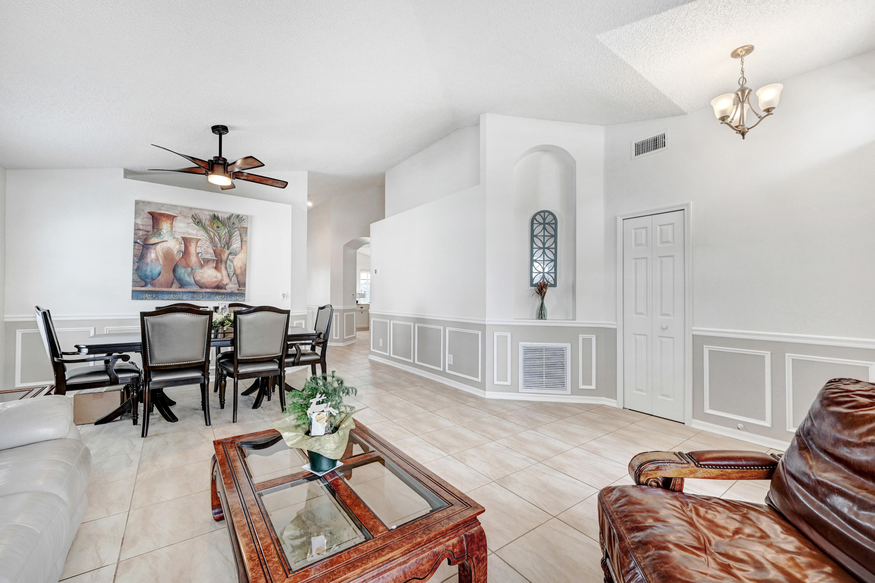 897 Shaw Circle Melbourne, FL 32940 - Photo 47 of 57 a living room with furniture