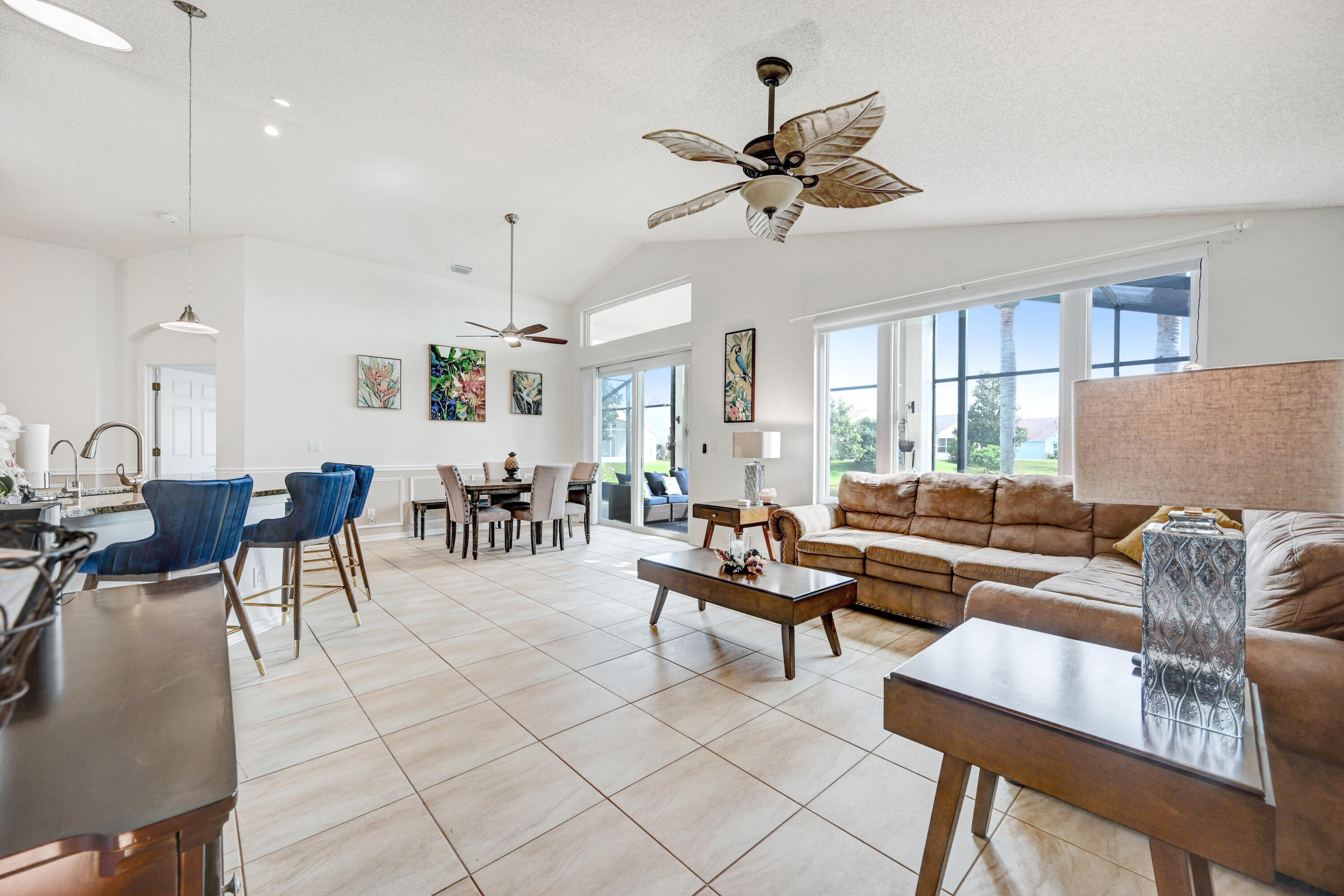 897 Shaw Circle Melbourne, FL 32940 - Photo 51 of 57 a living room with furniture