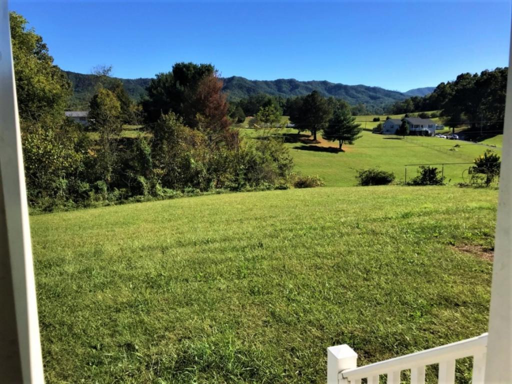 286 Riviera Drive Newport, TN 37821 - Photo 16 of 22 Front Porch Views