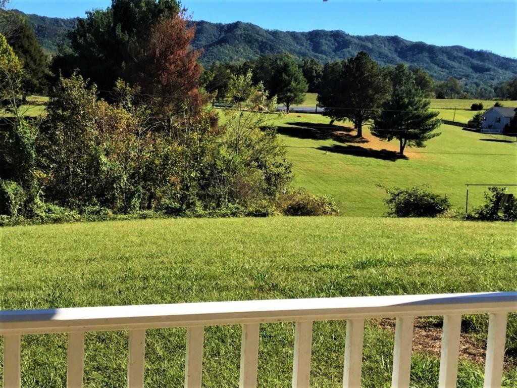 286 Riviera Drive Newport, TN 37821 - Photo 17 of 22 Front Porch Views