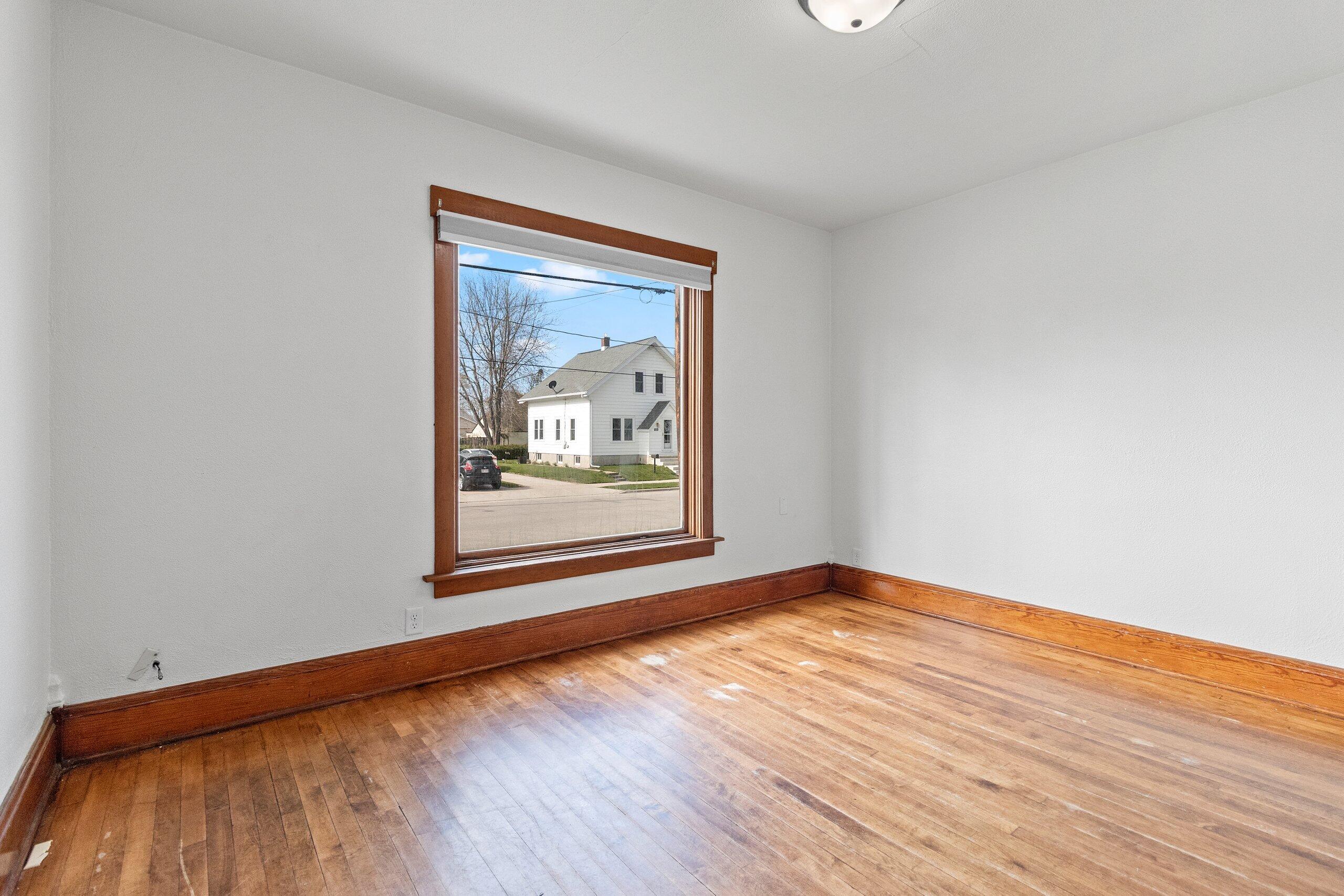1808 27th Street Two Rivers, WI 54241 - Photo 11 of 71 043-180827thStreet-TwoRivers-WI-54241-SM